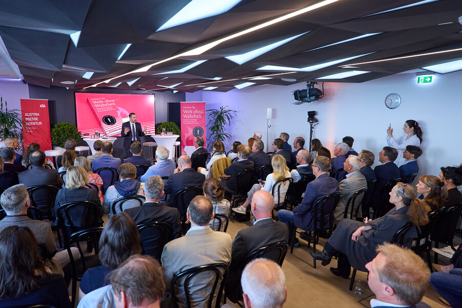 APA Buchpräsentation „Welt ohne Wahrheit“ — Foto 5
