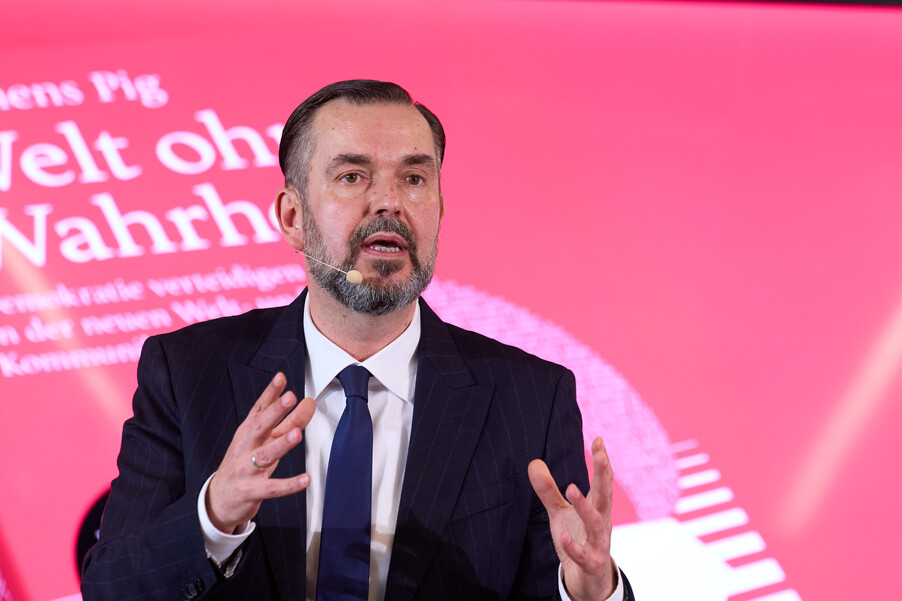 APA Buchpräsentation „Welt ohne Wahrheit“ — Foto 6